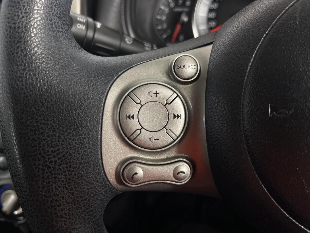 Photo '24' of Nissan Micra