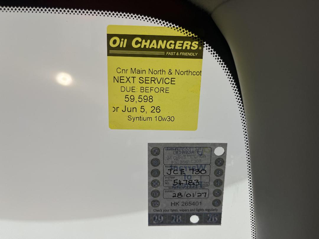 Photo '27' of Nissan Micra