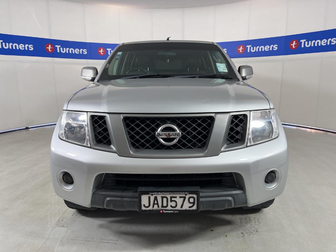 Photo '2' of Nissan Navara
