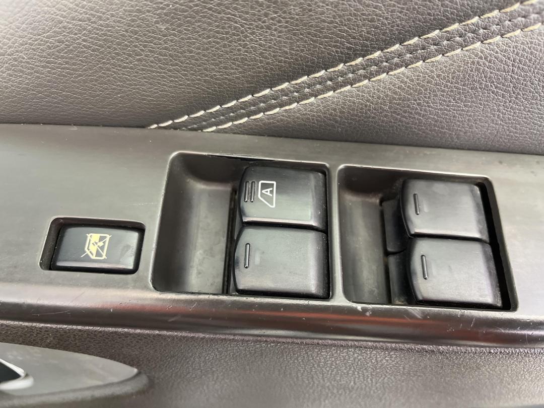 Photo '23' of Nissan Navara