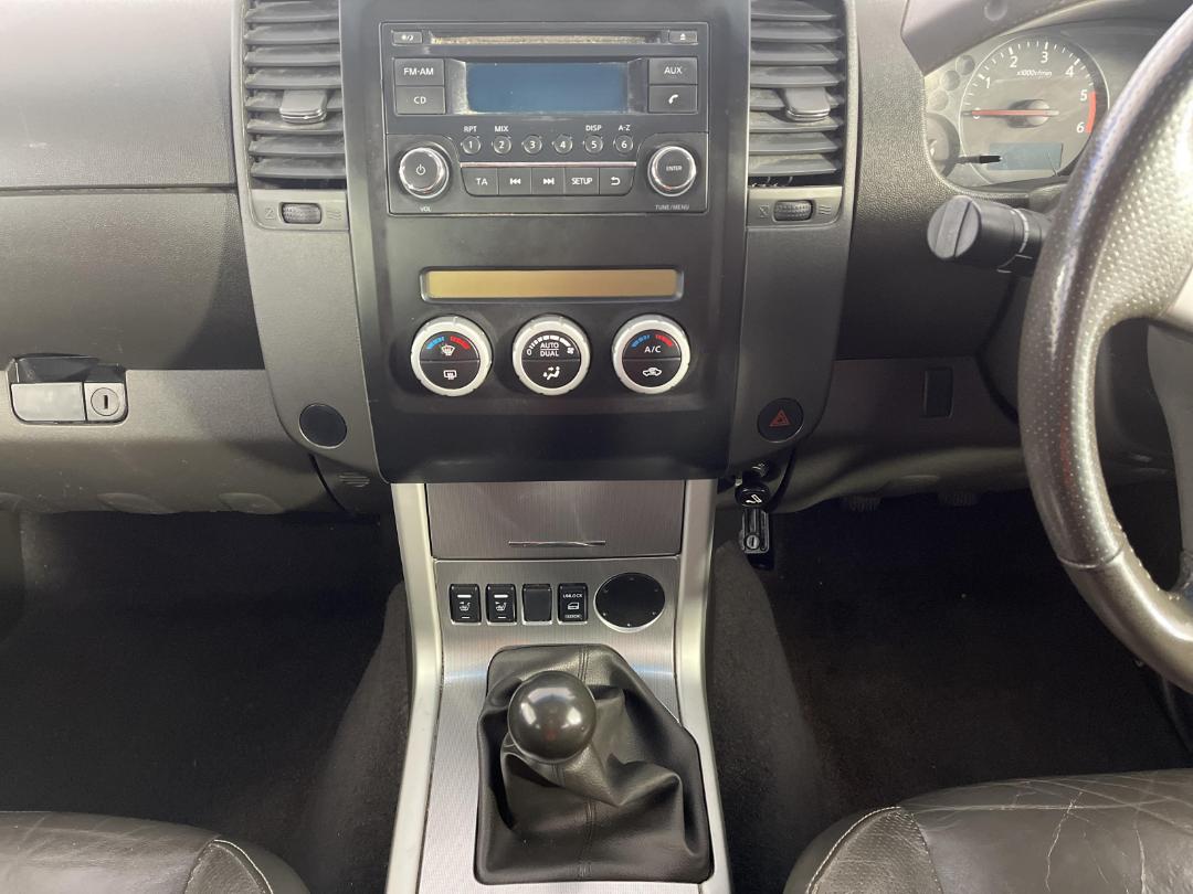 Photo '18' of Nissan Navara