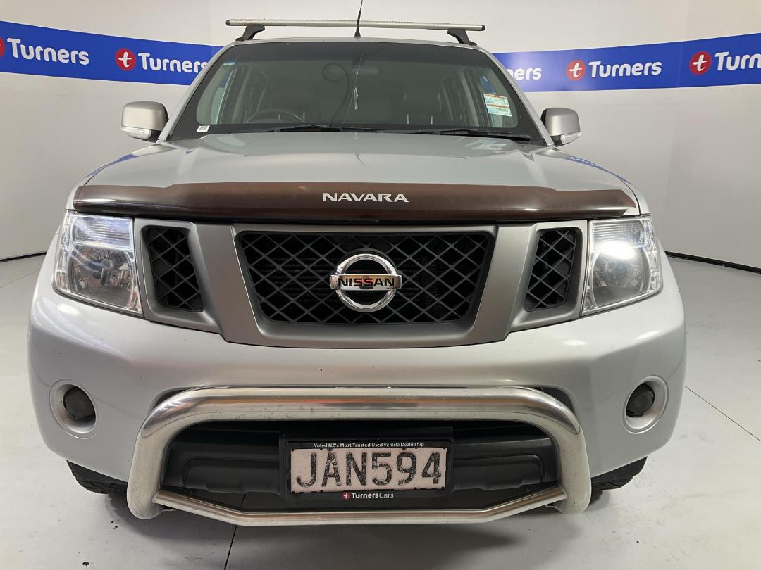 Photo '2' of Nissan Navara D/C ST-X Photo '2' of Nissan Navara D/C ST-X