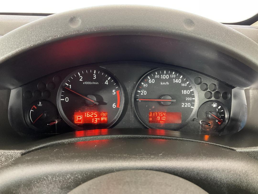 Photo '18' of Nissan Navara D/C ST-X Photo '18' of Nissan Navara D/C ST-X