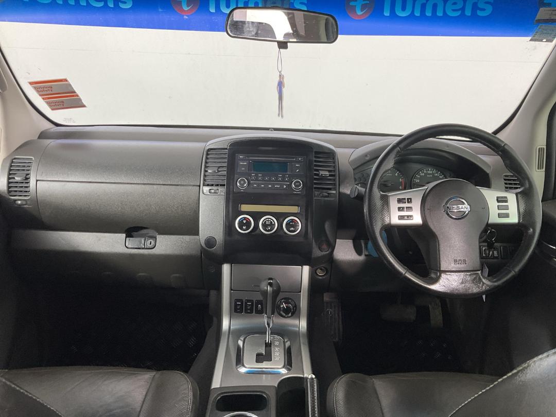 Photo '14' of Nissan Navara D/C ST-X Photo '14' of Nissan Navara D/C ST-X