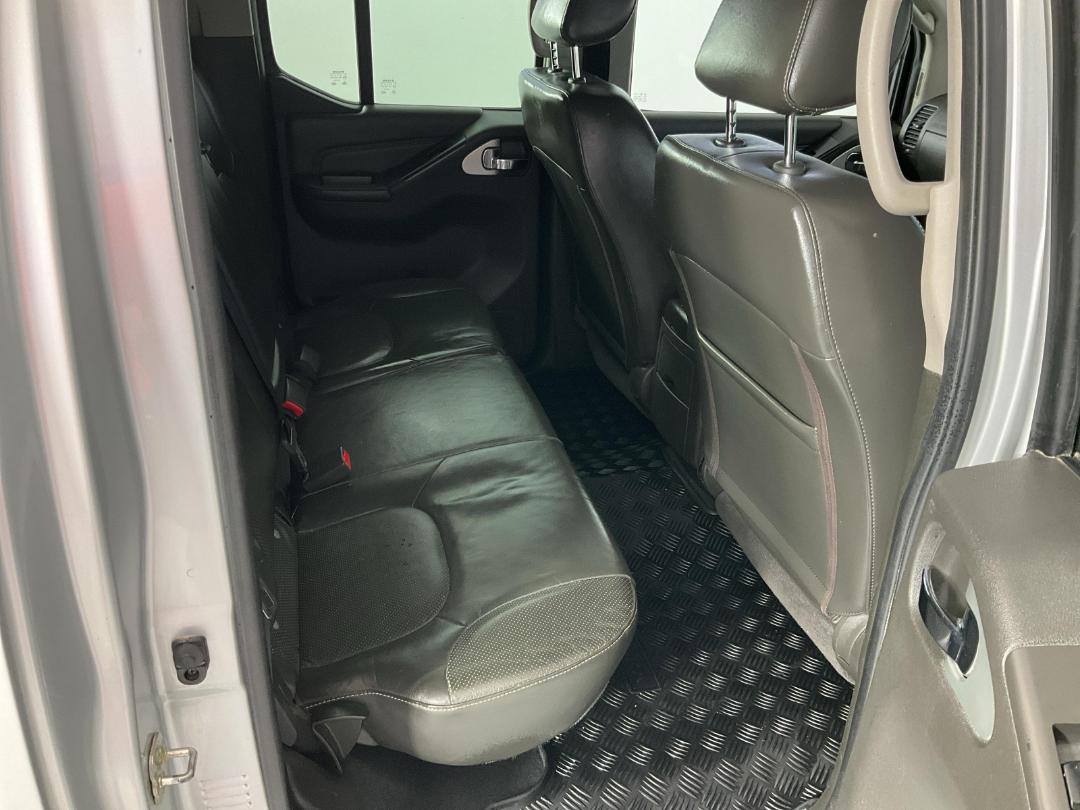 Photo '17' of Nissan Navara D/C ST-X Photo '17' of Nissan Navara D/C ST-X