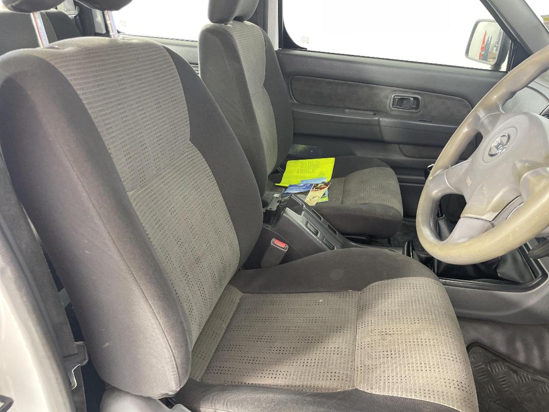 Photo '16' of Nissan Navara Photo '16' of Nissan Navara