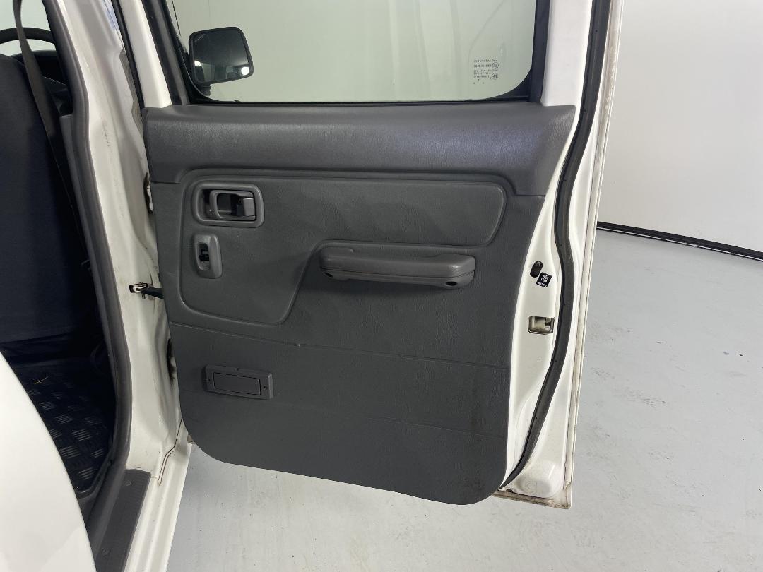 Photo '19' of Nissan Navara Photo '19' of Nissan Navara