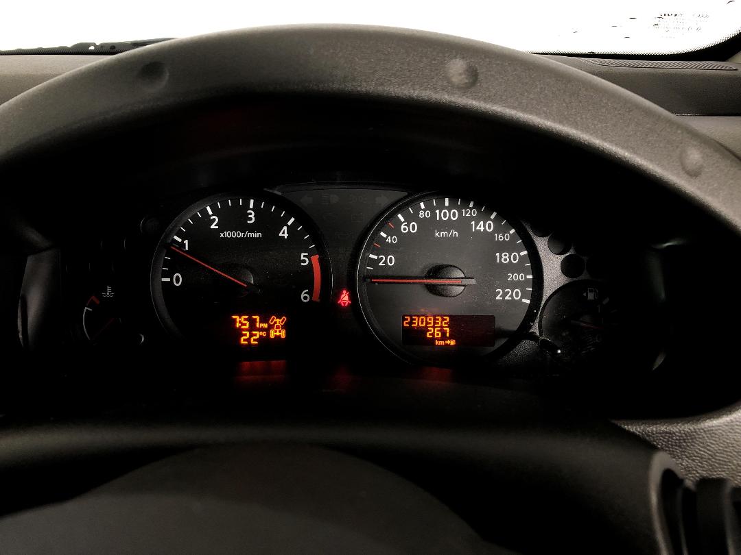 Photo '21' of Nissan Navara