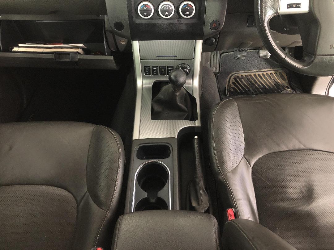 Photo '18' of Nissan Navara