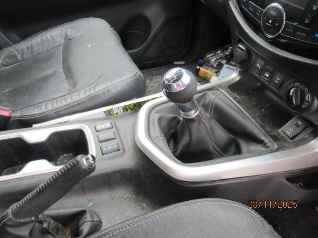 Photo '9' of Nissan Navara ST-X Photo '9' of Nissan Navara ST-X