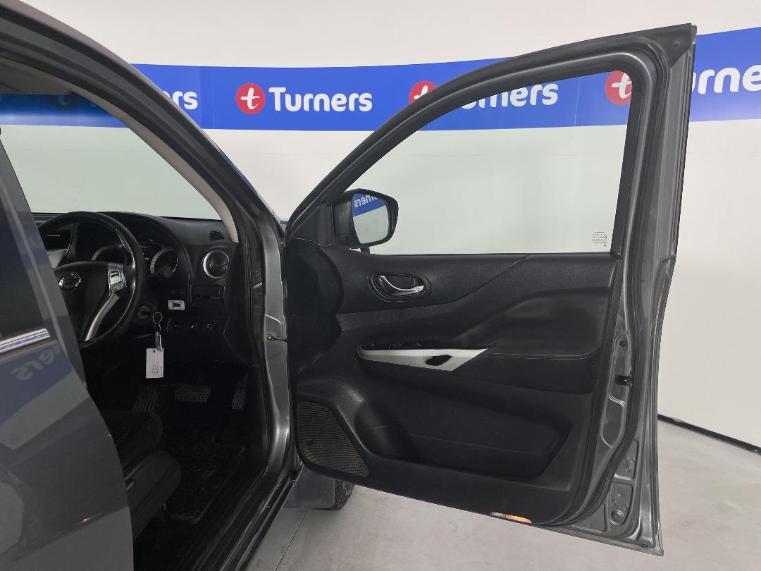 Photo '15' of Nissan Navara Photo '15' of Nissan Navara