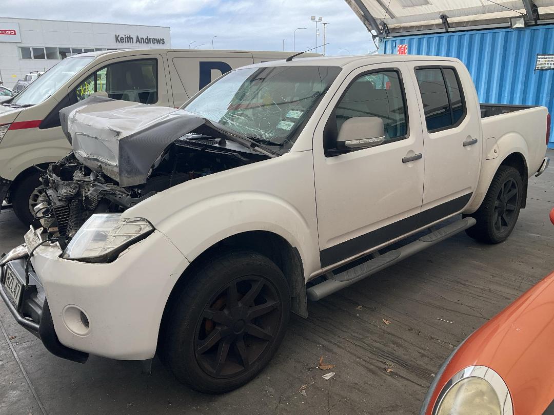 Photo '2' of Nissan Navara D/C ST-X