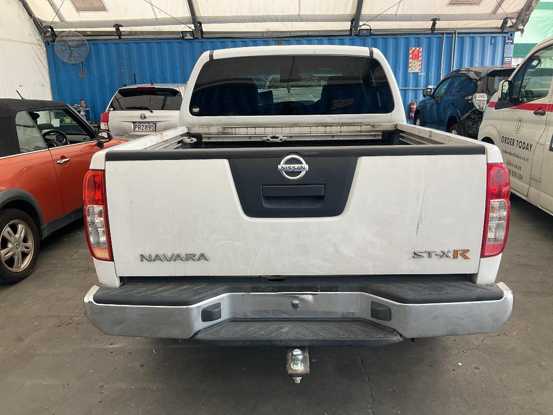 Photo '4' of Nissan Navara D/C ST-X