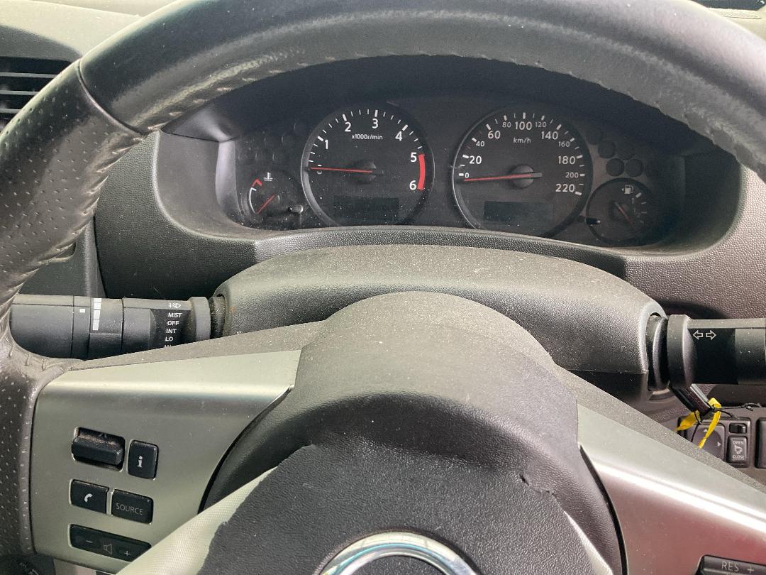 Photo '9' of Nissan Navara D/C ST-X