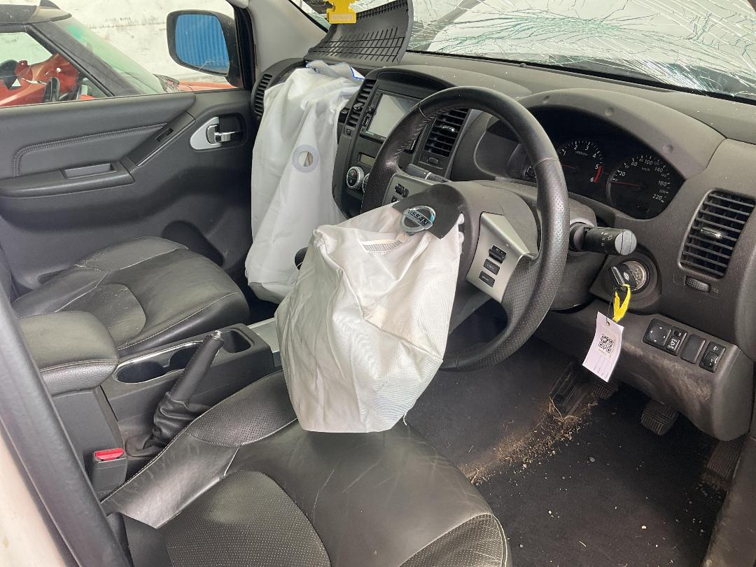 Photo '8' of Nissan Navara D/C ST-X