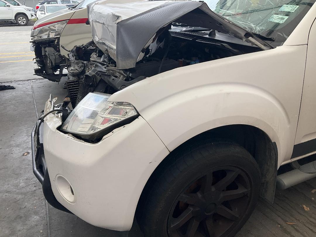 Photo '22' of Nissan Navara D/C ST-X