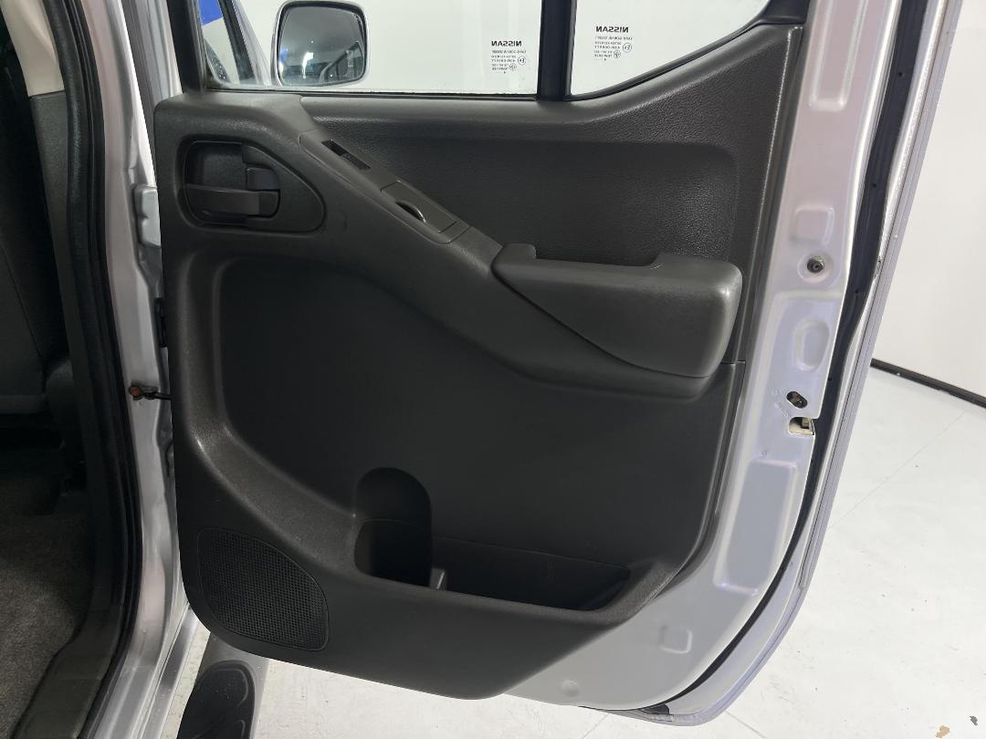 Photo '18' of Nissan Navara