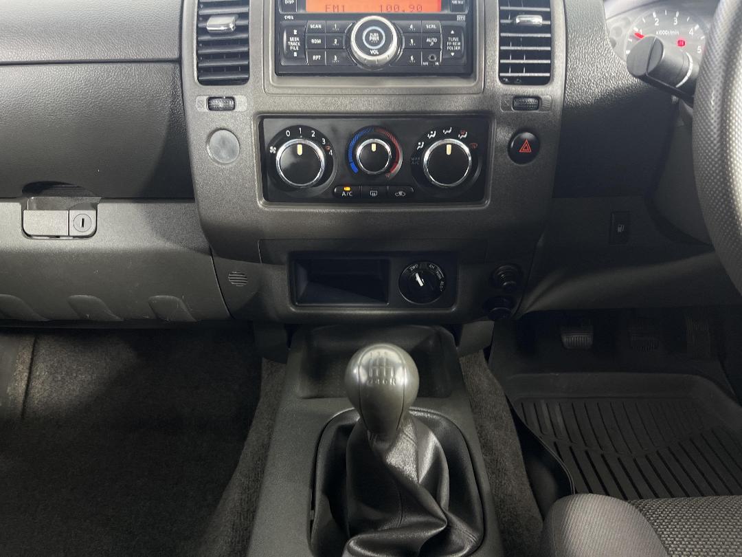 Photo '17' of Nissan Navara