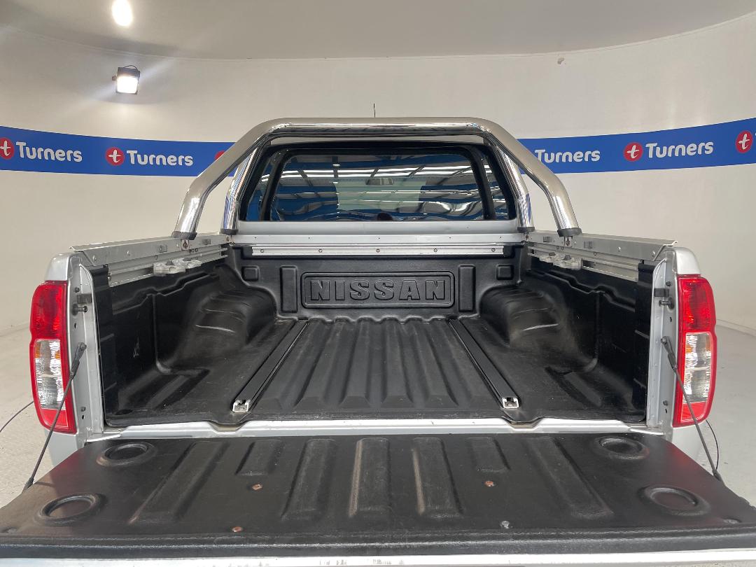 Photo '14' of Nissan Navara