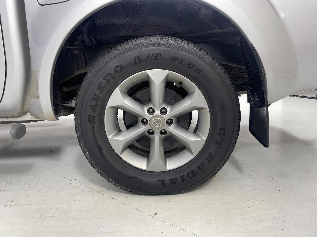 Photo '11' of Nissan Navara