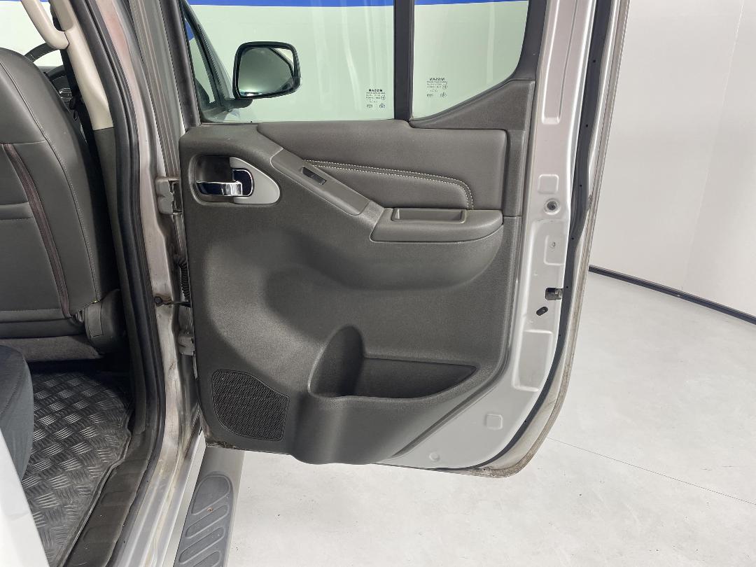 Photo '19' of Nissan Navara