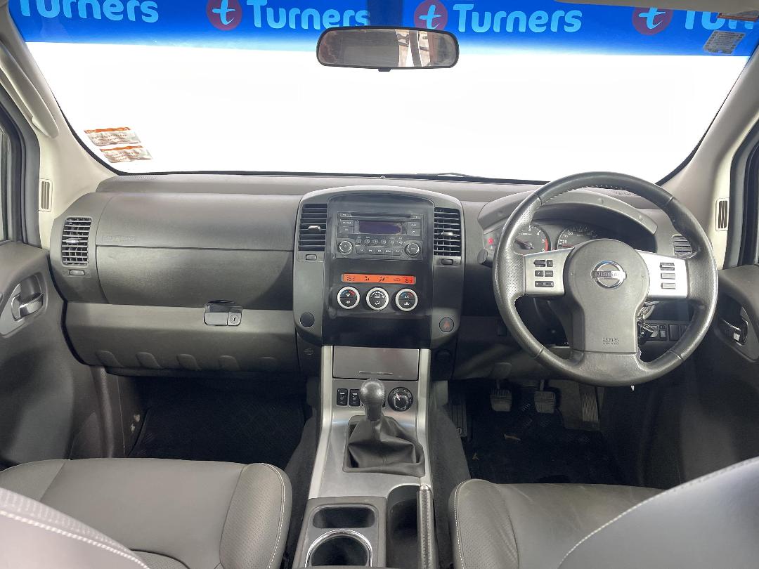 Photo '17' of Nissan Navara