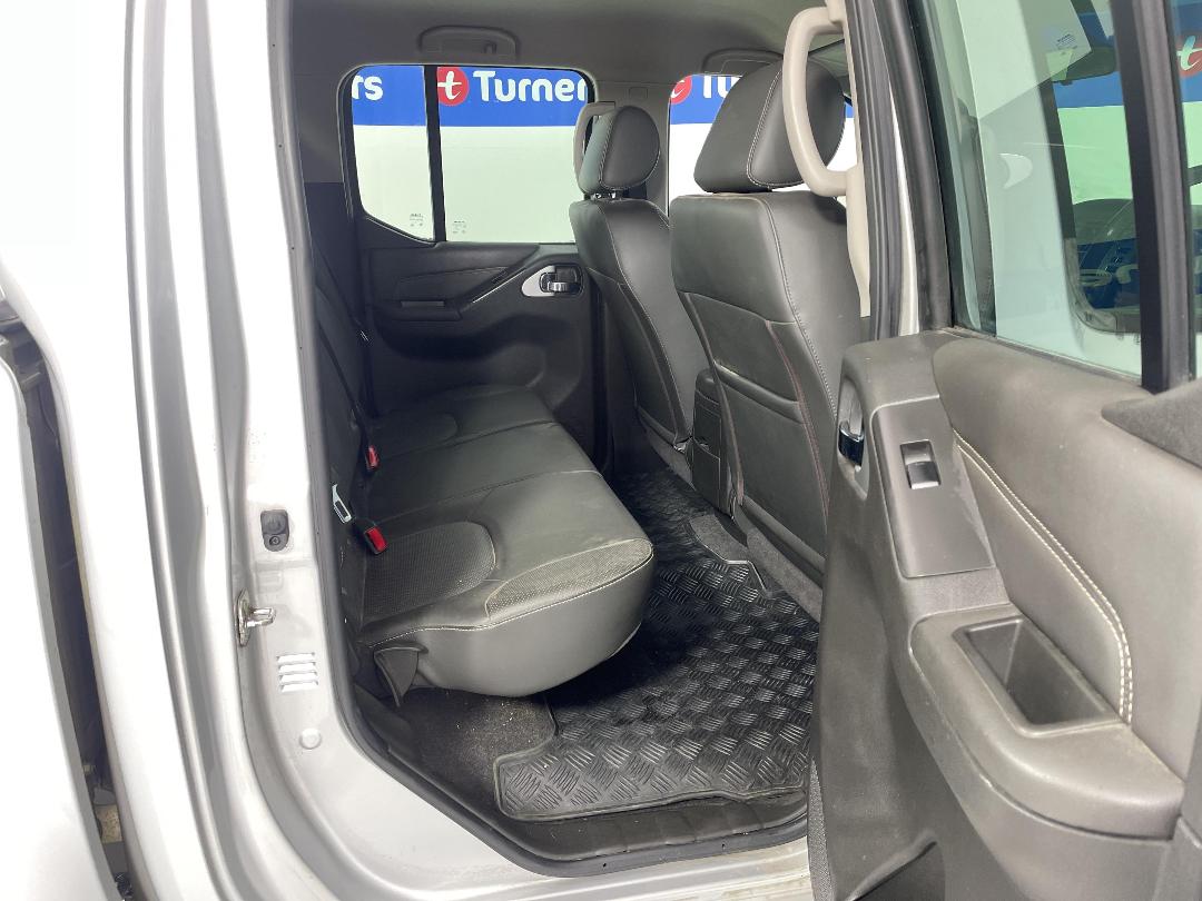 Photo '20' of Nissan Navara