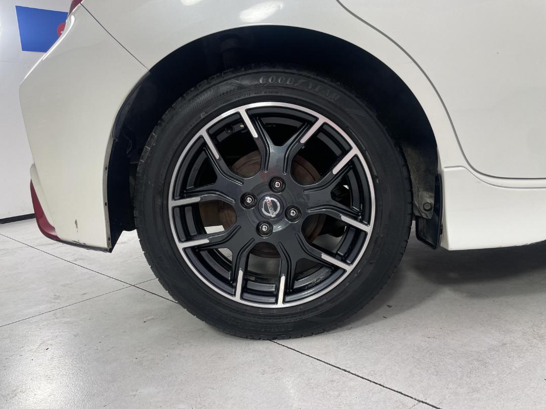 Photo '12' of Nissan Note