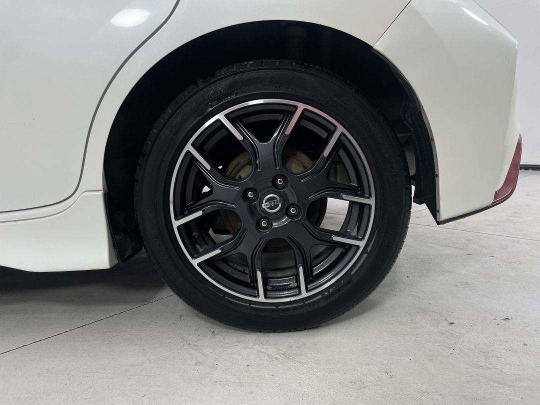 Photo '11' of Nissan Note