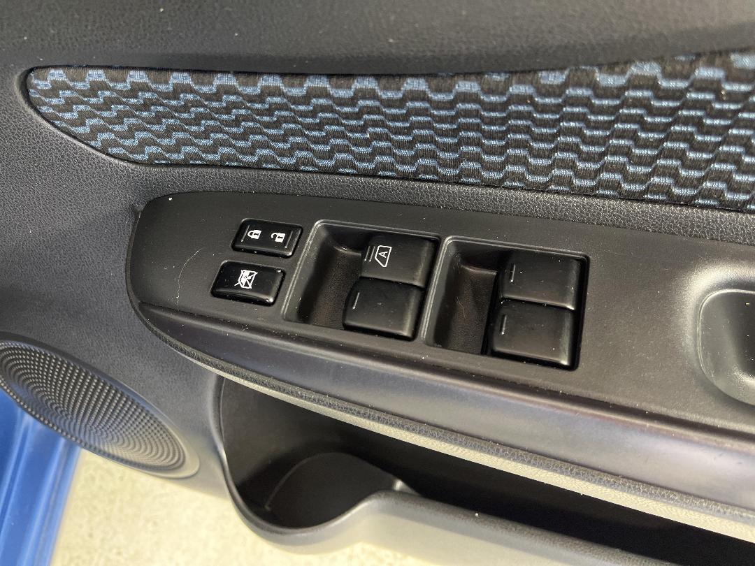 Photo '25' of Nissan Note Photo '25' of Nissan Note