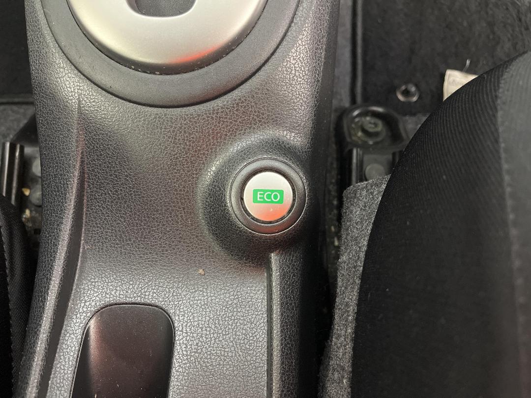 Photo '29' of Nissan Note Photo '29' of Nissan Note