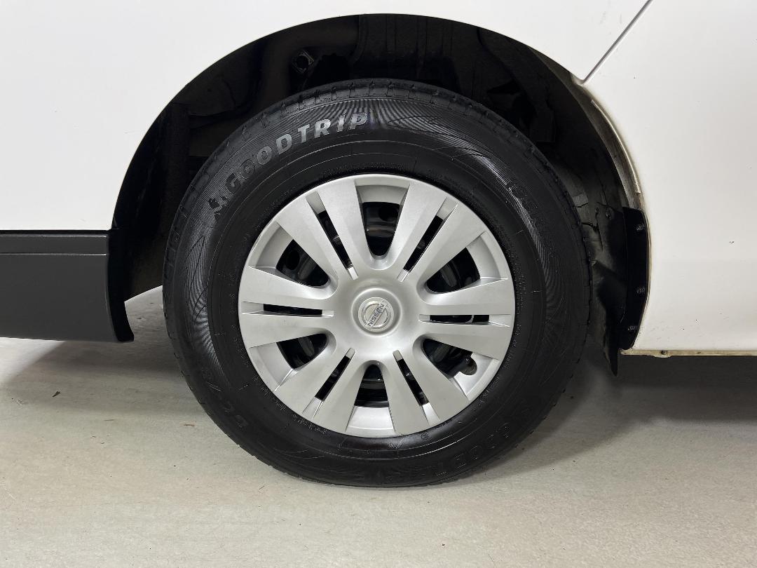 Photo '10' of Nissan NV350 Photo '10' of Nissan NV350