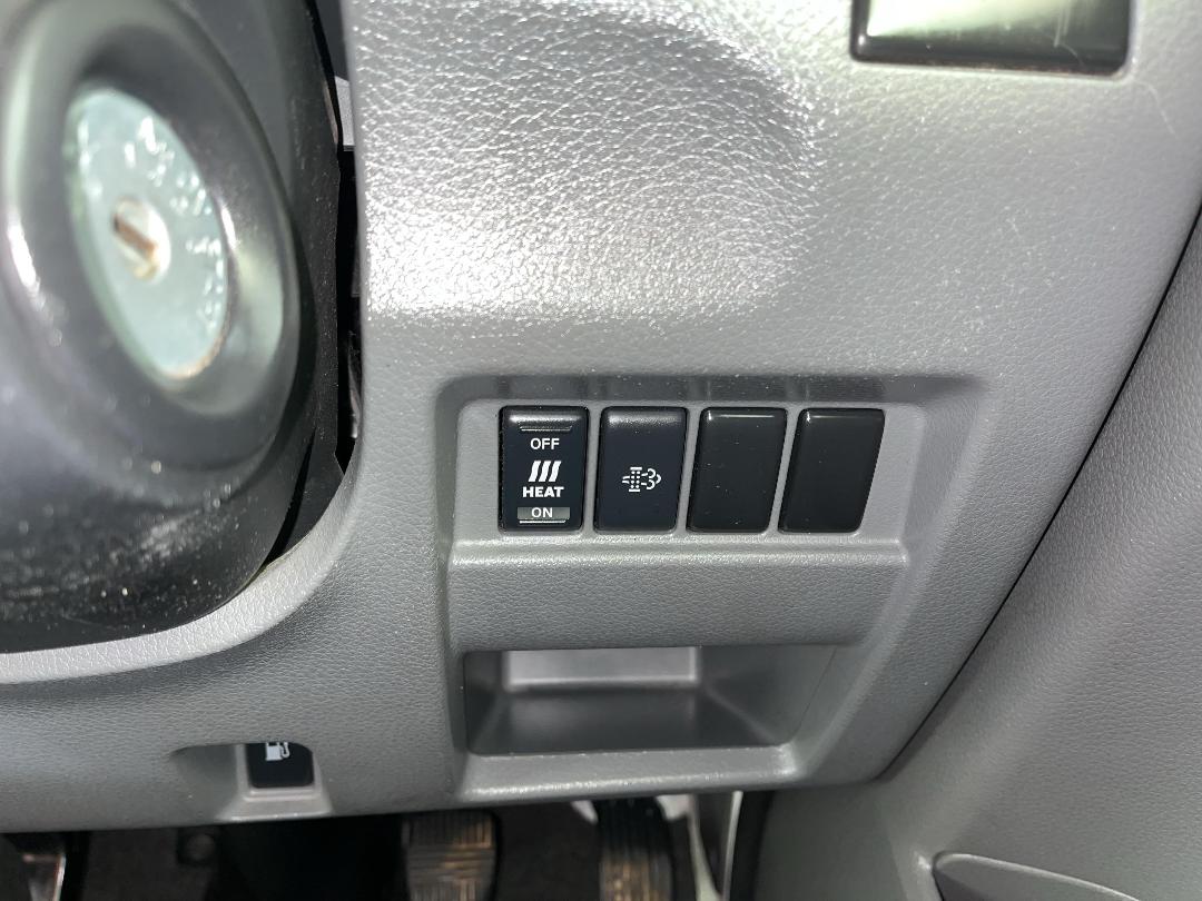 Photo '23' of Nissan NV350 Photo '23' of Nissan NV350