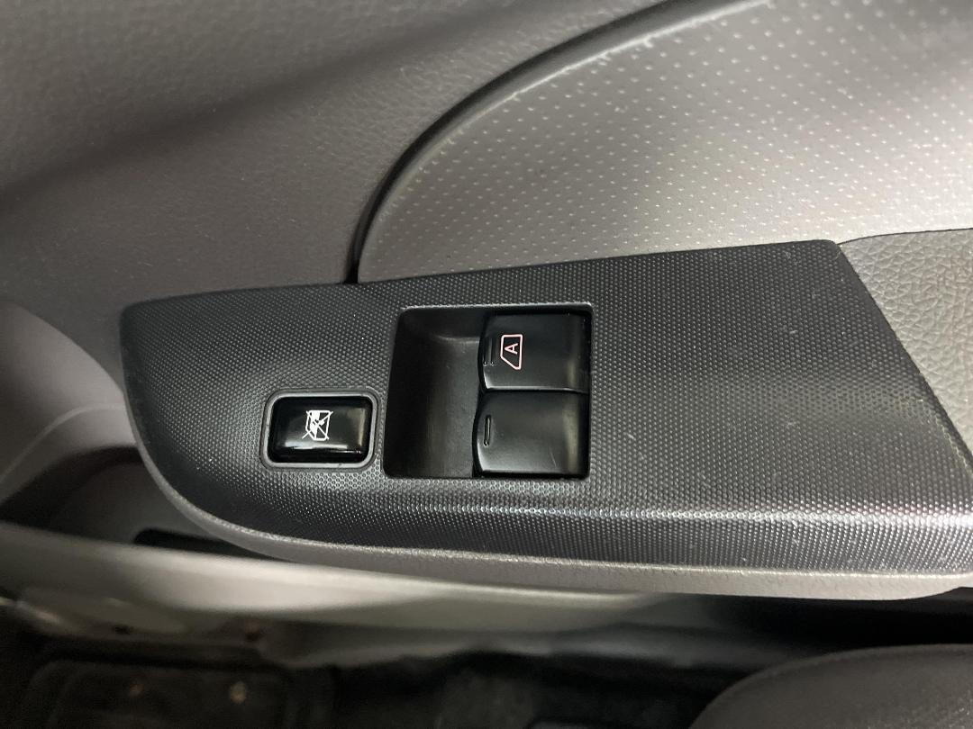 Photo '22' of Nissan NV350 Photo '22' of Nissan NV350