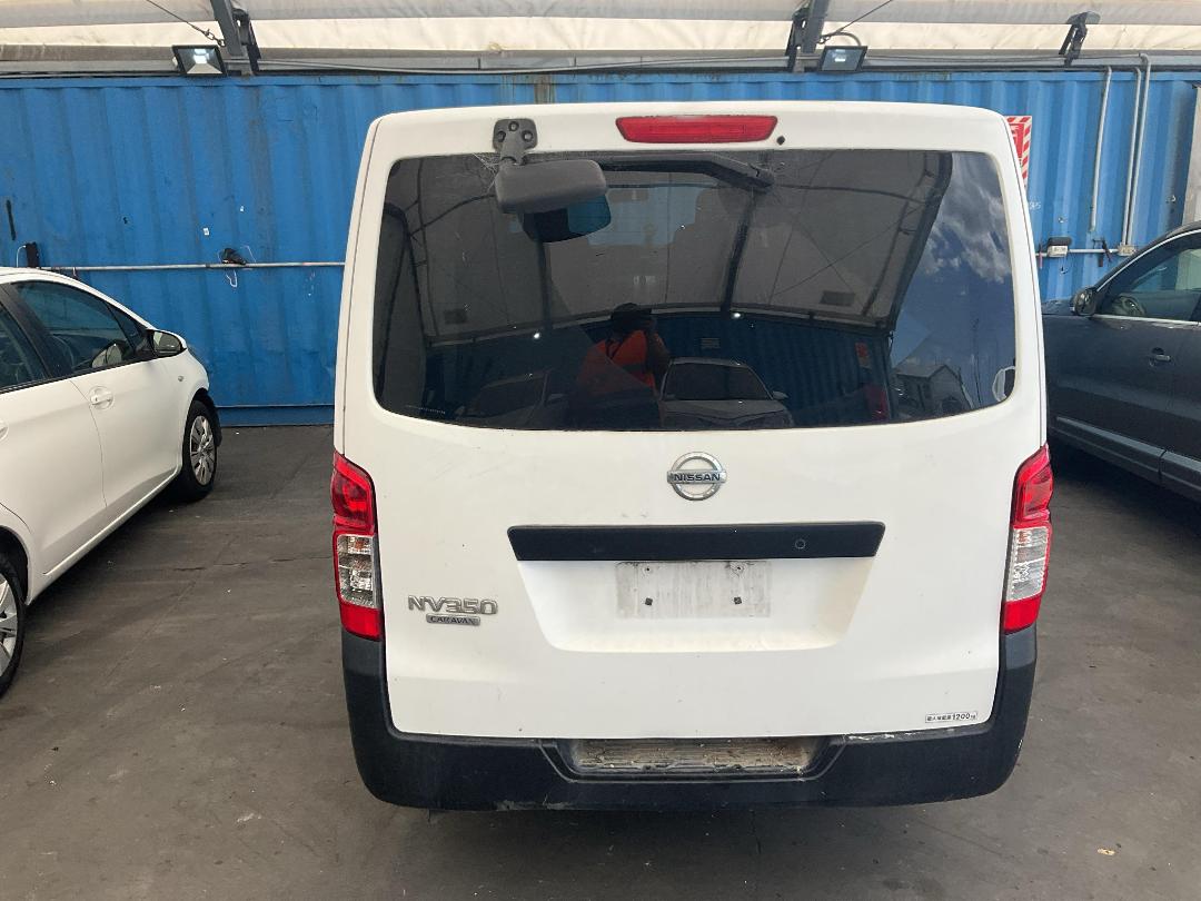 Photo '14' of Nissan NV350 Caravan