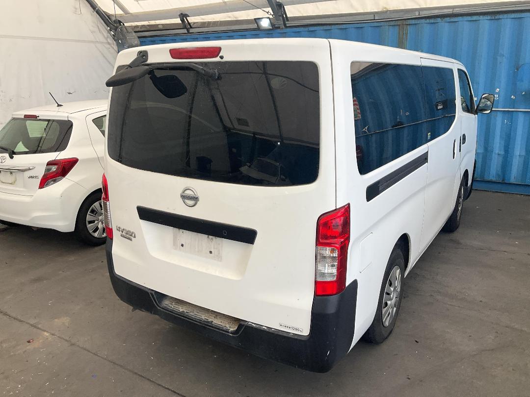 Photo '15' of Nissan NV350 Caravan