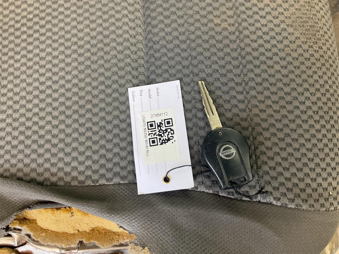 Photo '24' of Nissan NV350 Caravan