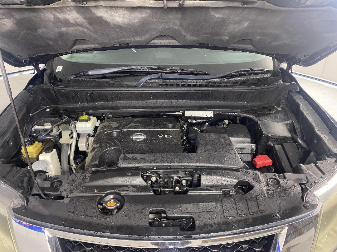 Photo '13' of Nissan Pathfinder