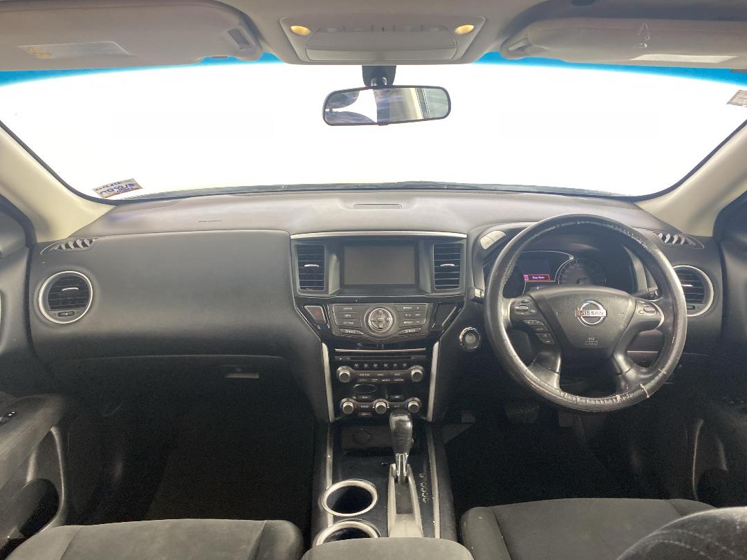 Photo '17' of Nissan Pathfinder