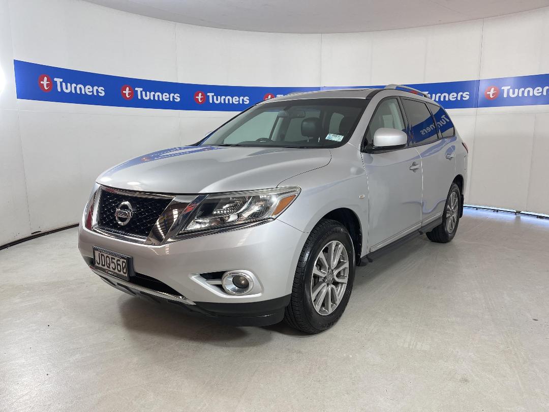 Photo '4' of Nissan Pathfinder Photo '4' of Nissan Pathfinder