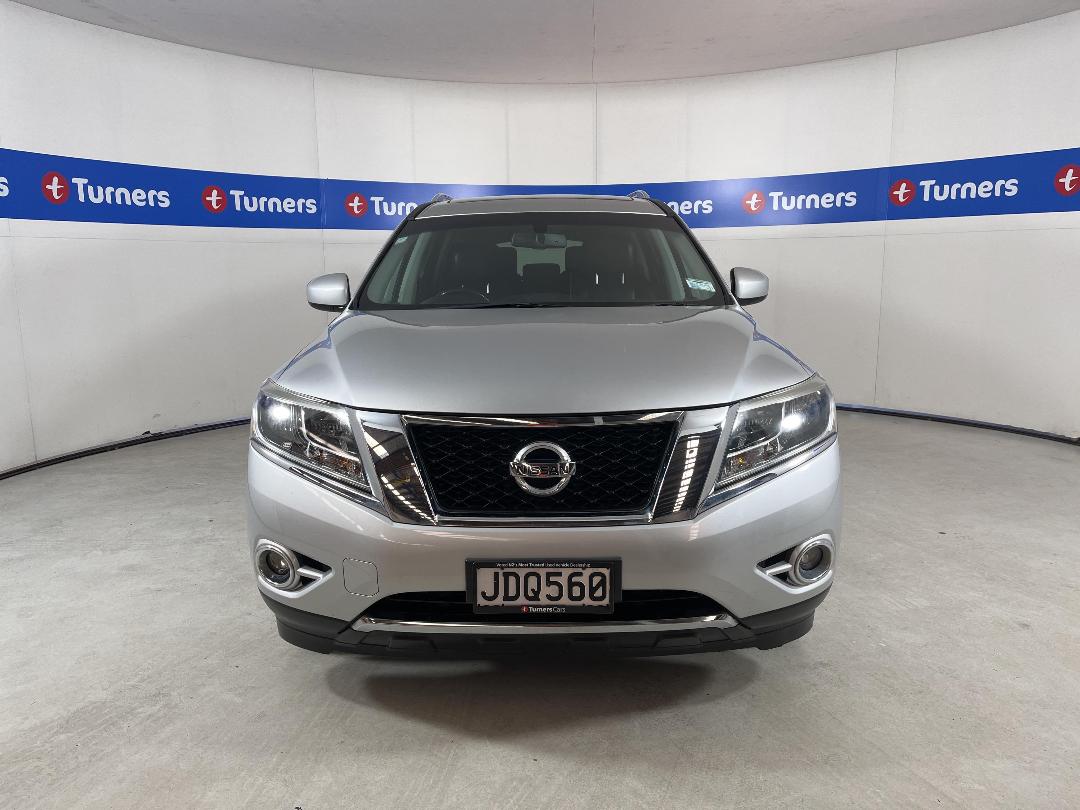 Photo '2' of Nissan Pathfinder Photo '2' of Nissan Pathfinder