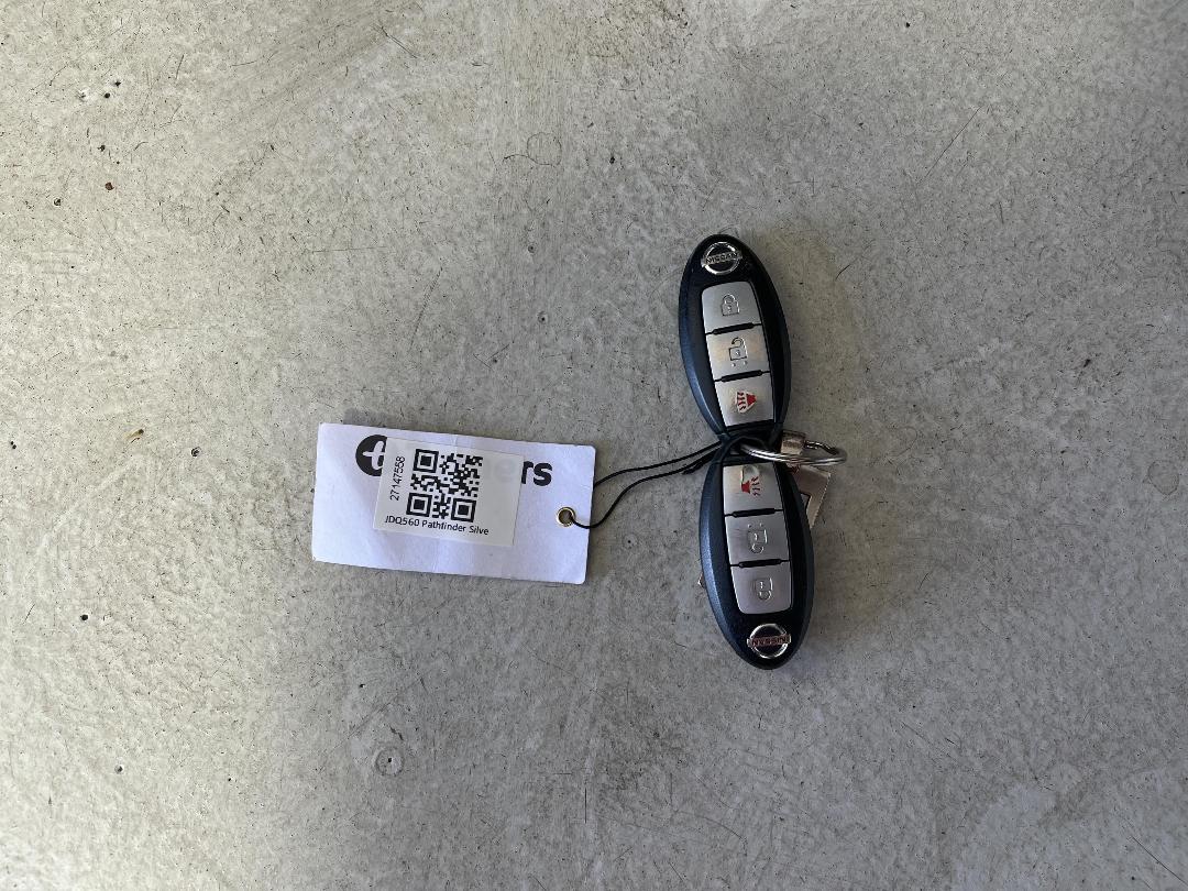 Photo '22' of Nissan Pathfinder Photo '22' of Nissan Pathfinder