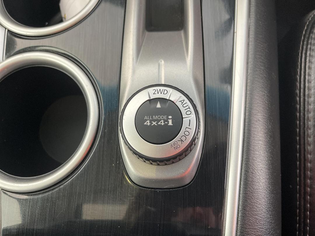 Photo '33' of Nissan Pathfinder Photo '33' of Nissan Pathfinder