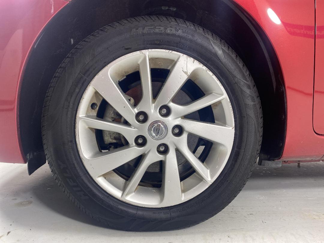 Photo '10' of Nissan Pulsar Photo '10' of Nissan Pulsar