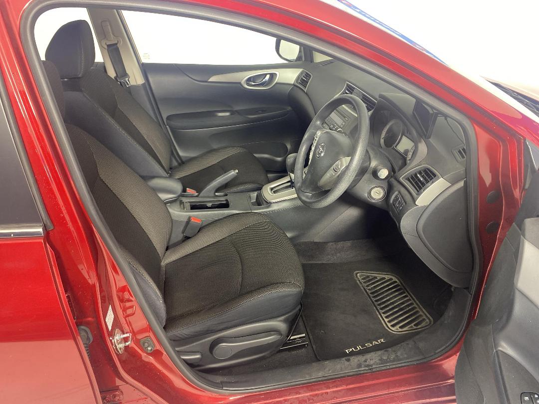 Photo '16' of Nissan Pulsar Photo '16' of Nissan Pulsar