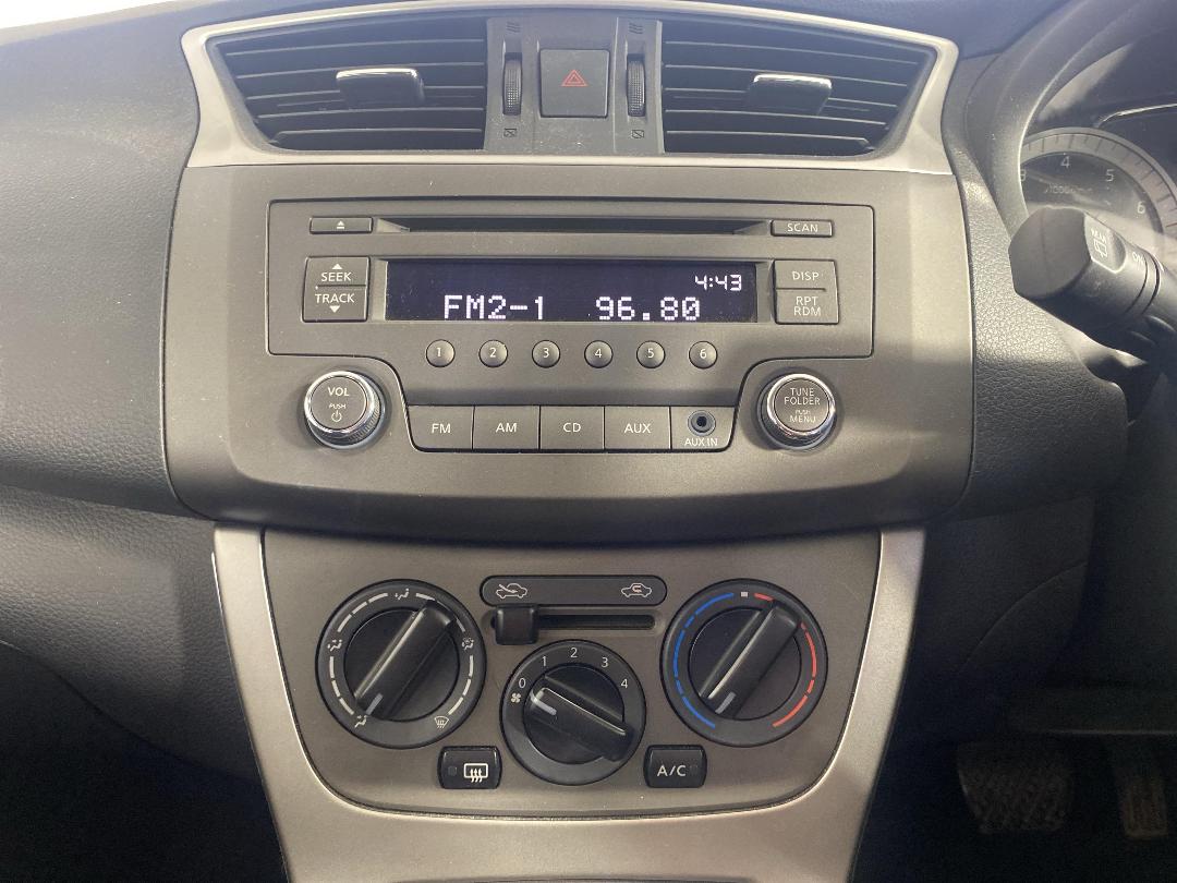 Photo '18' of Nissan Pulsar Photo '18' of Nissan Pulsar