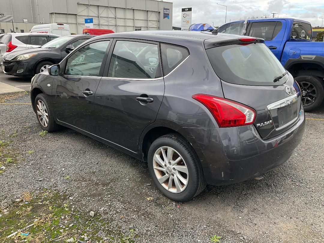 Photo '4' of Nissan Pulsar ST