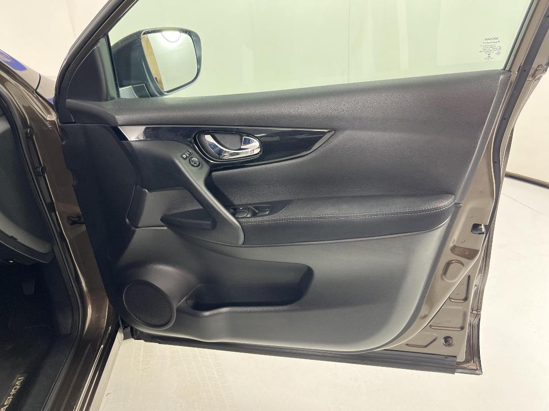 Photo '15' of Nissan Qashqai