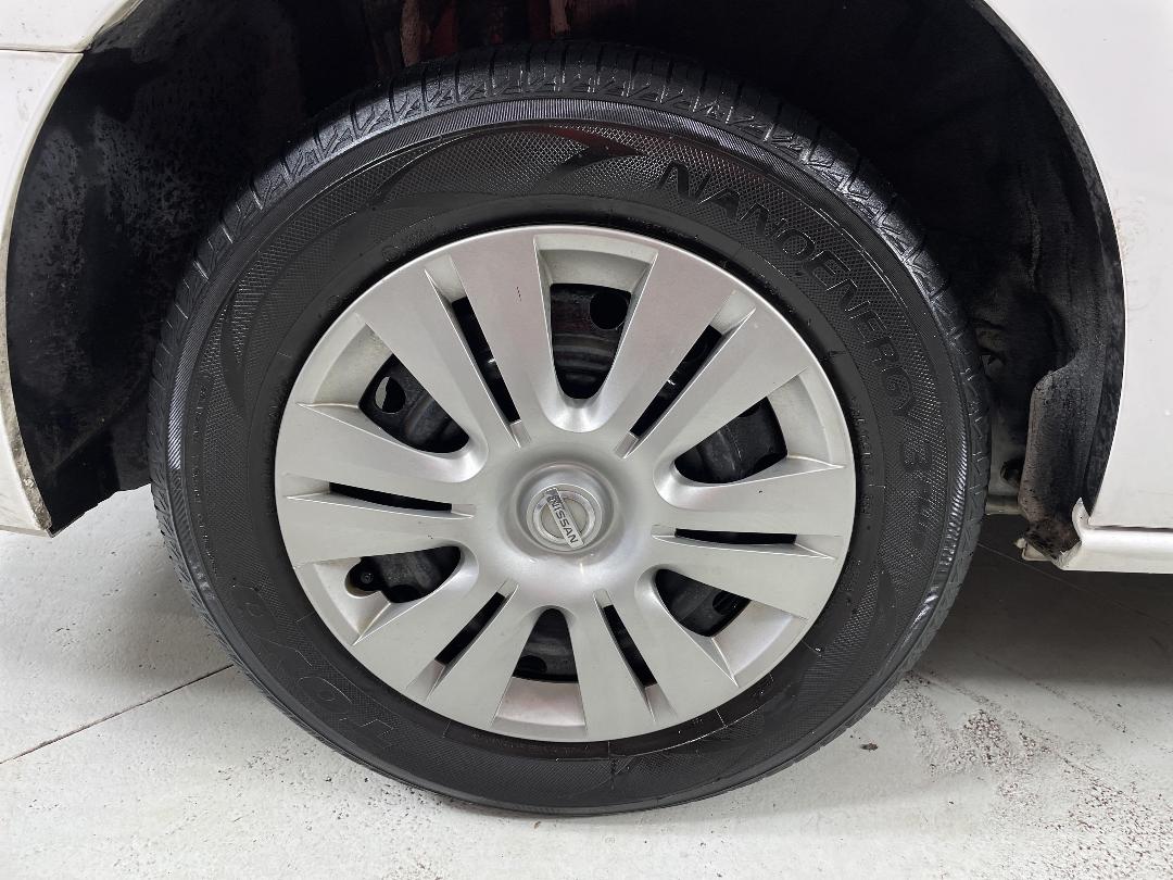 Photo '12' of Nissan Serena