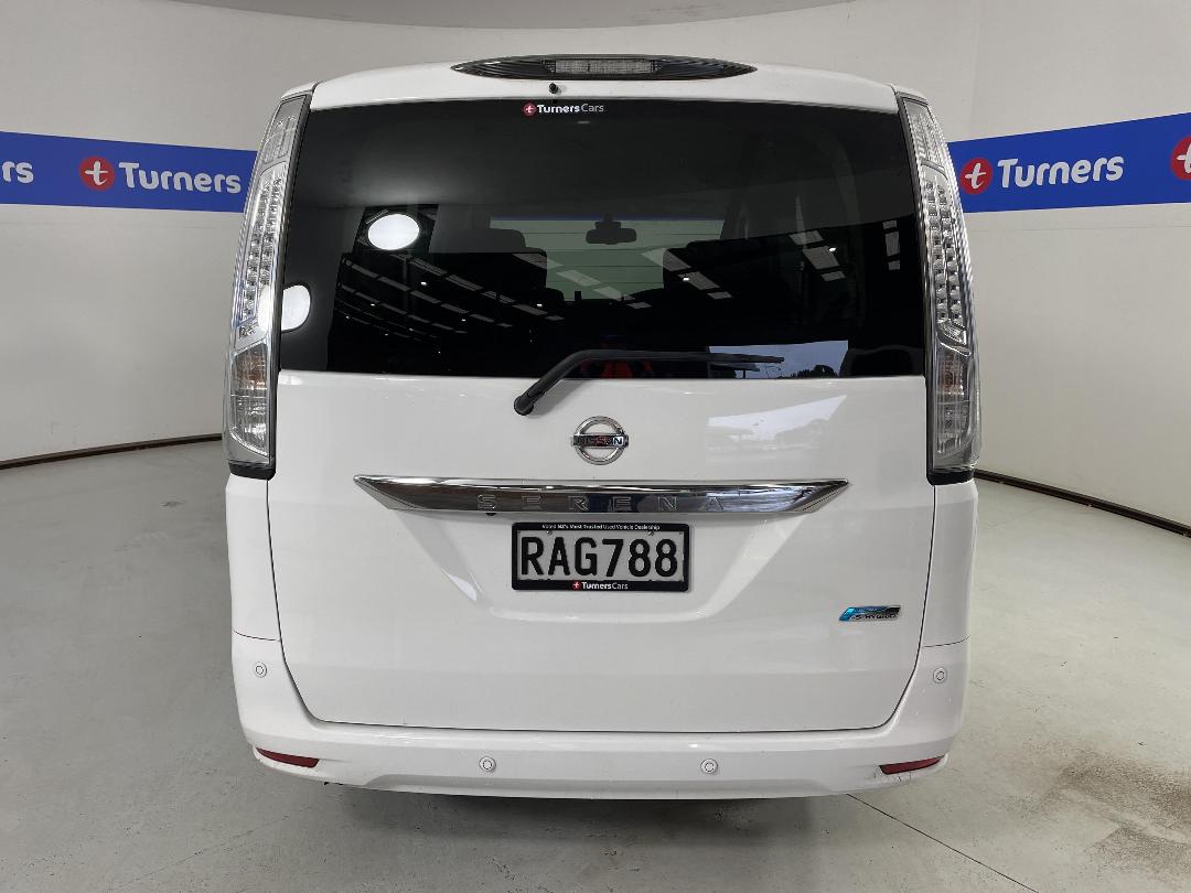 Photo '6' of Nissan Serena